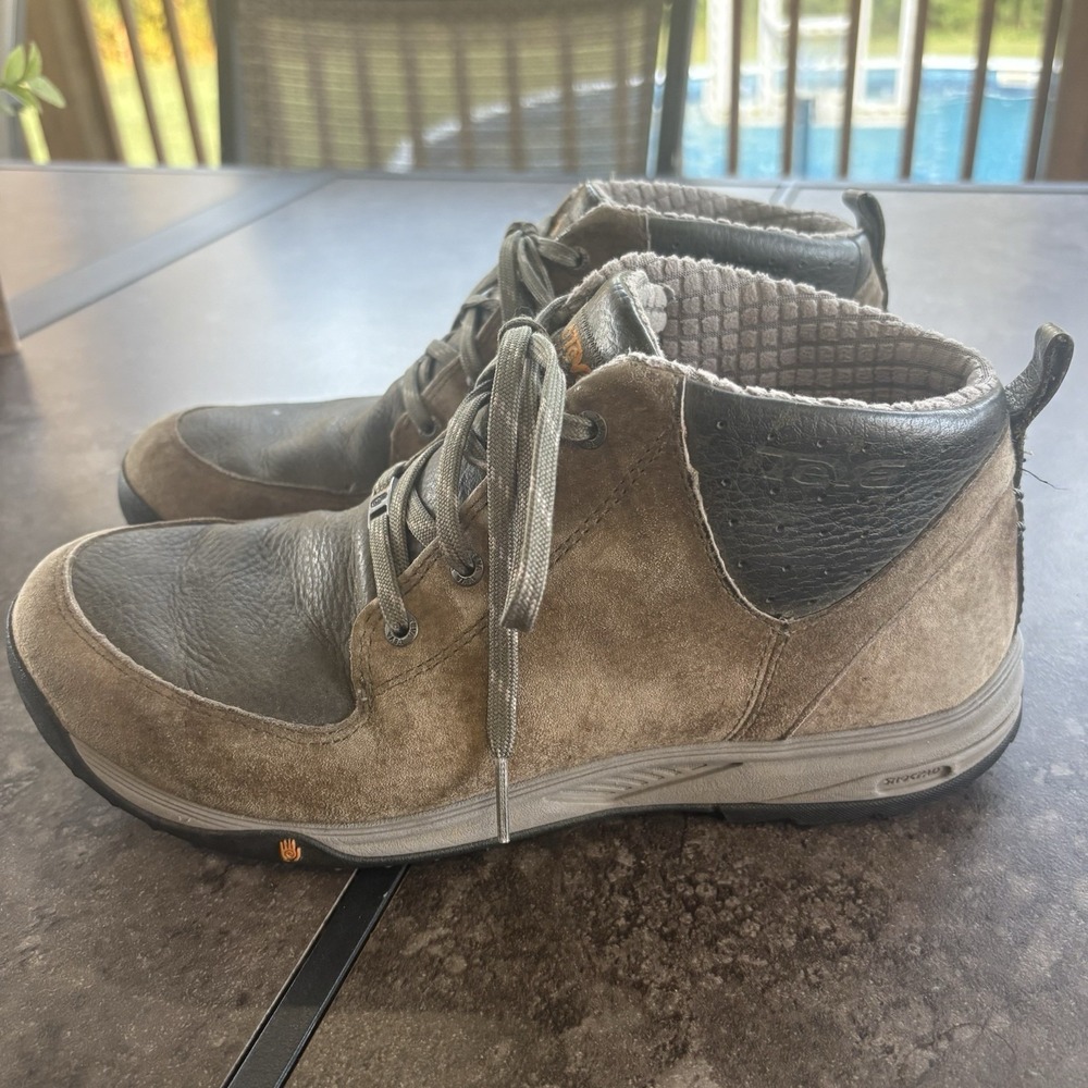 Teva Men's Waterproof Suede Chukka Boots Brown Lace Up US 8.5 Hiking Camp